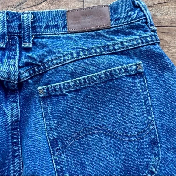 Vintage 90’s Lee High Rise Straight Leg Medium Wash Mom Jeans Size 14 Petite - Picture 5 of 7